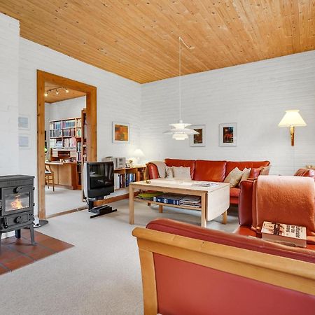 Lovely Home In Sonderborg With Kitchen エクステリア 写真