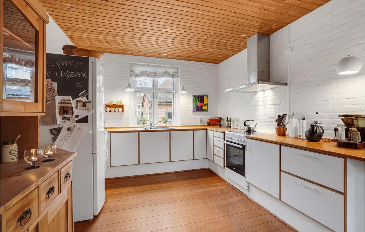 Lovely Home In Sonderborg With Kitchen エクステリア 写真