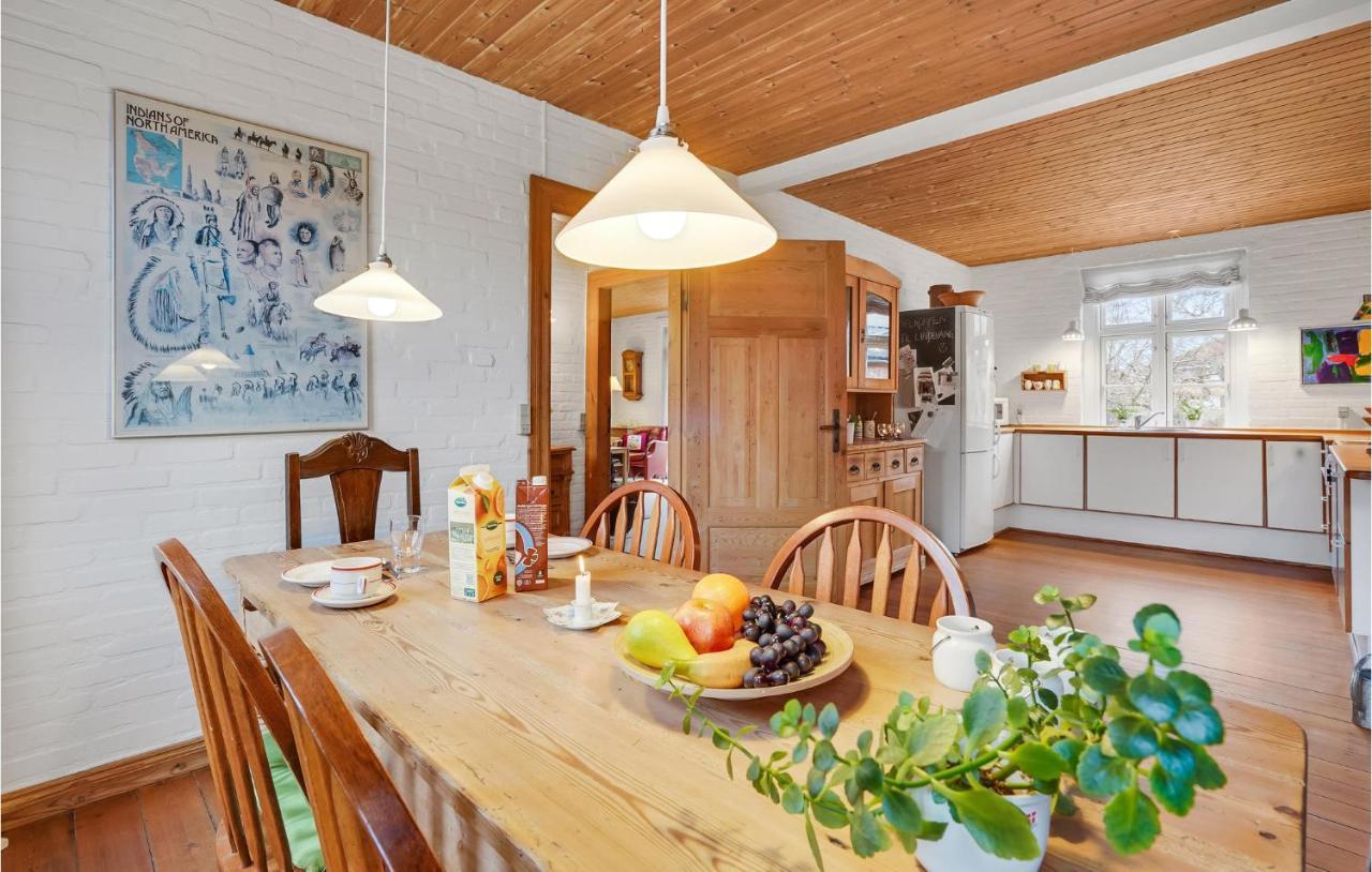 Lovely Home In Sonderborg With Kitchen エクステリア 写真