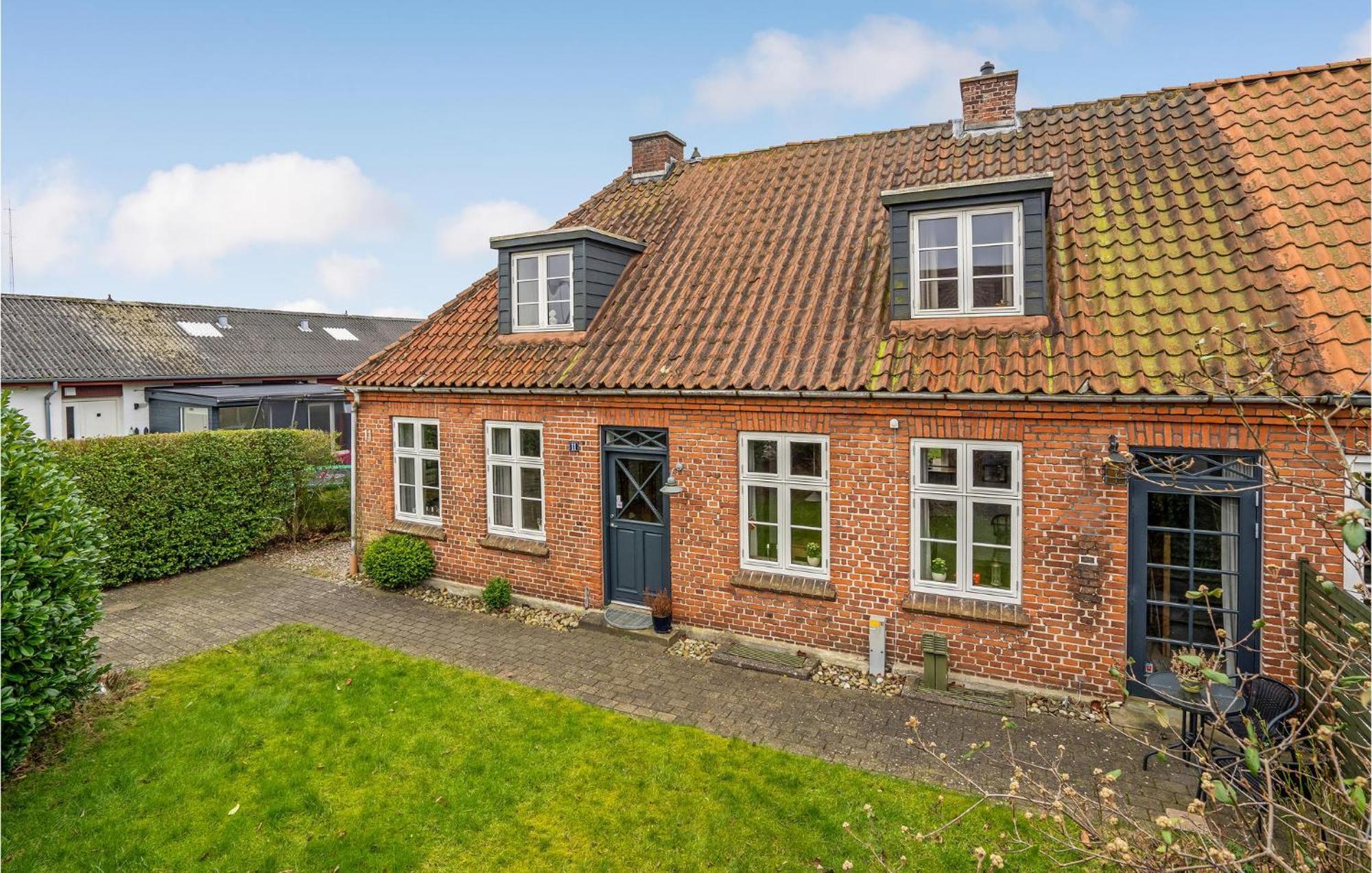 Lovely Home In Sonderborg With Kitchen エクステリア 写真