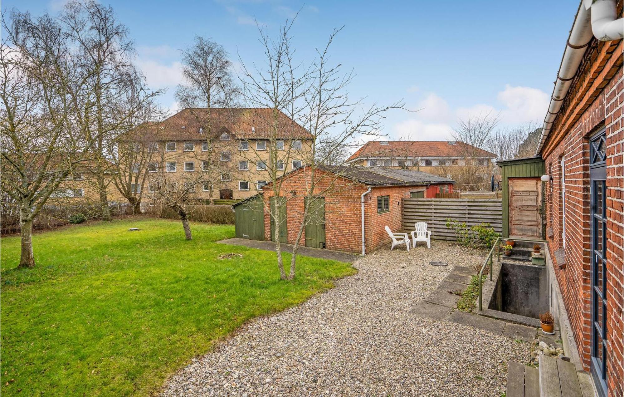Lovely Home In Sonderborg With Kitchen エクステリア 写真